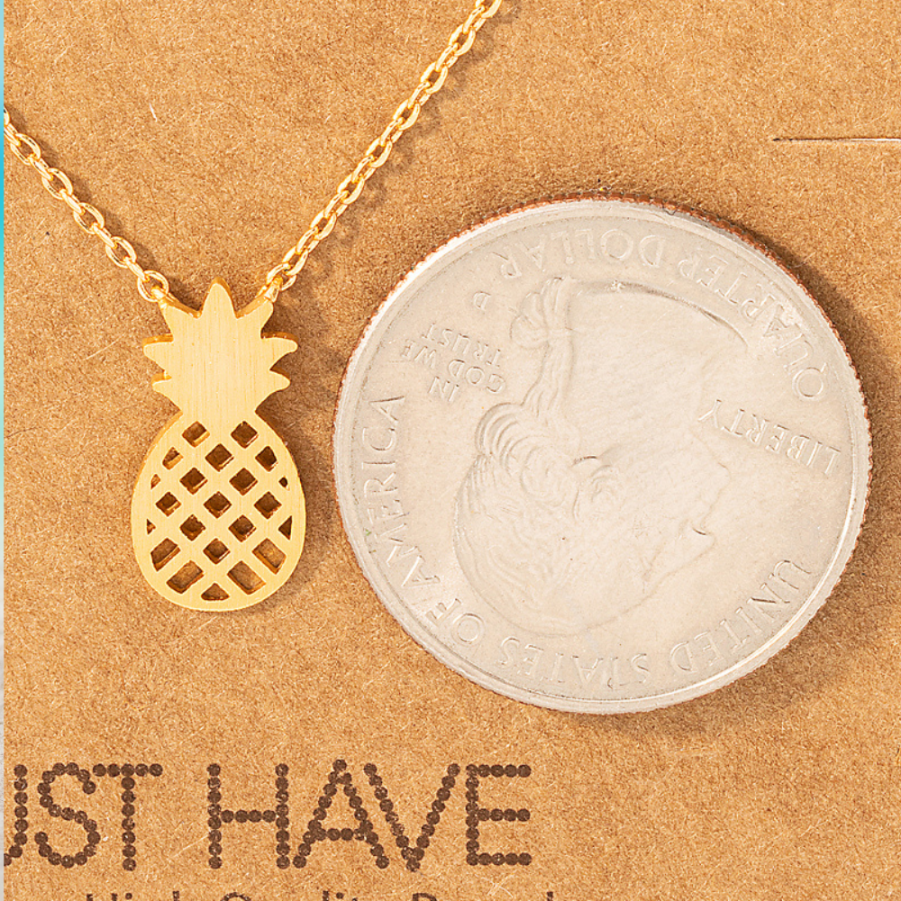Handmade pineapple pendant necklace in 18k gold – perfect for beach lovers